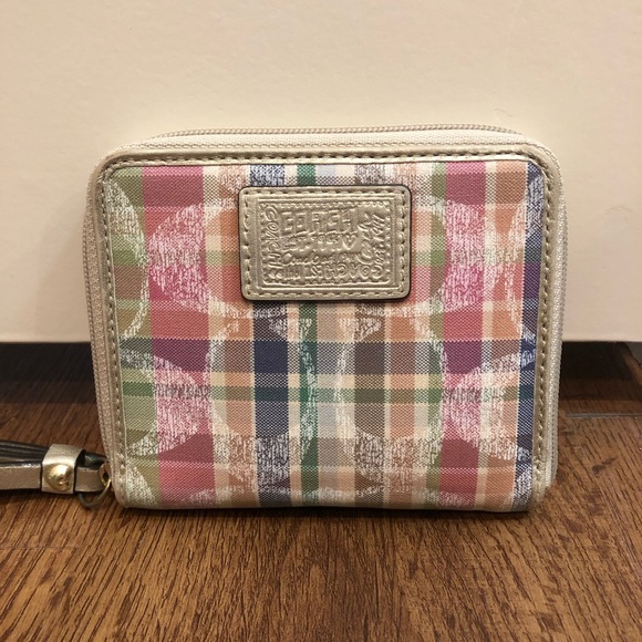 Coach with matching wallet - Picture 4 of 6